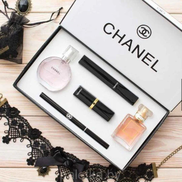 Chanel Mekaup Set